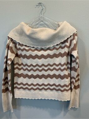 Francesca's Collections Cream & Brown Wave-Stripe Cowl Sweater